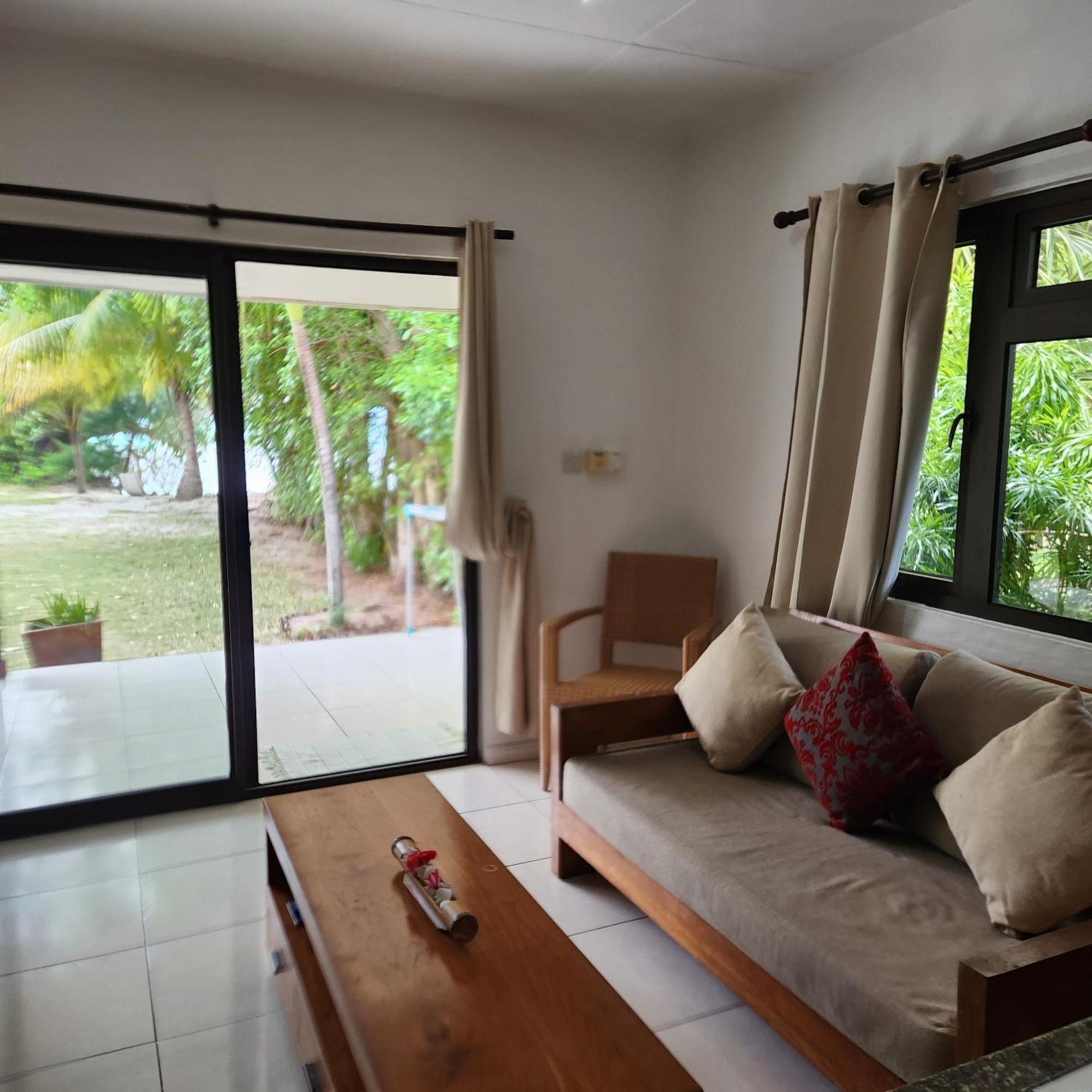 Surf Tropical Villa Takamaka Cerf Island Exterior photo