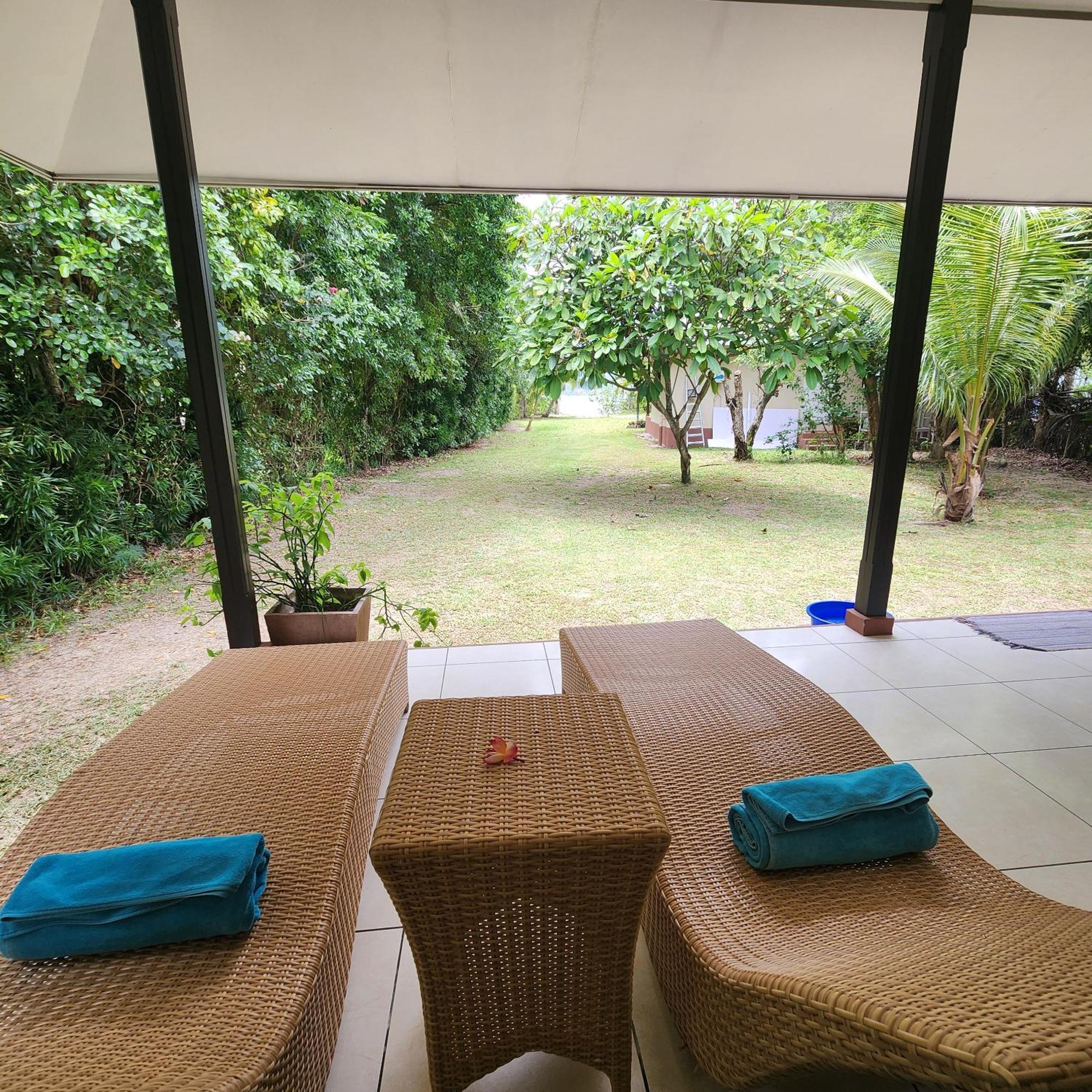 Surf Tropical Villa Takamaka Cerf Island Exterior photo