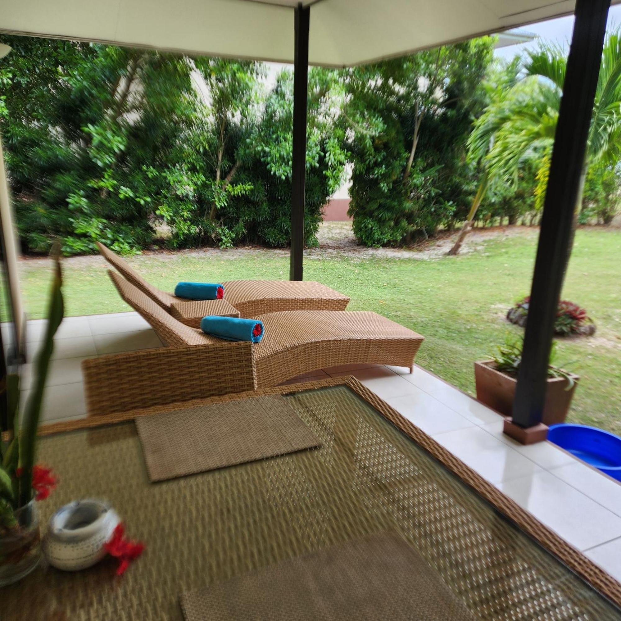 Surf Tropical Villa Takamaka Cerf Island Exterior photo